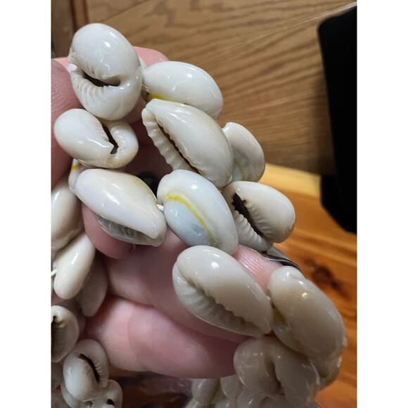 Vintage Lot Puka Cowrie Shell Hawaiian Aloha Necklaces 4 Piece Aloha Surf Boho - Picture 12 of 15